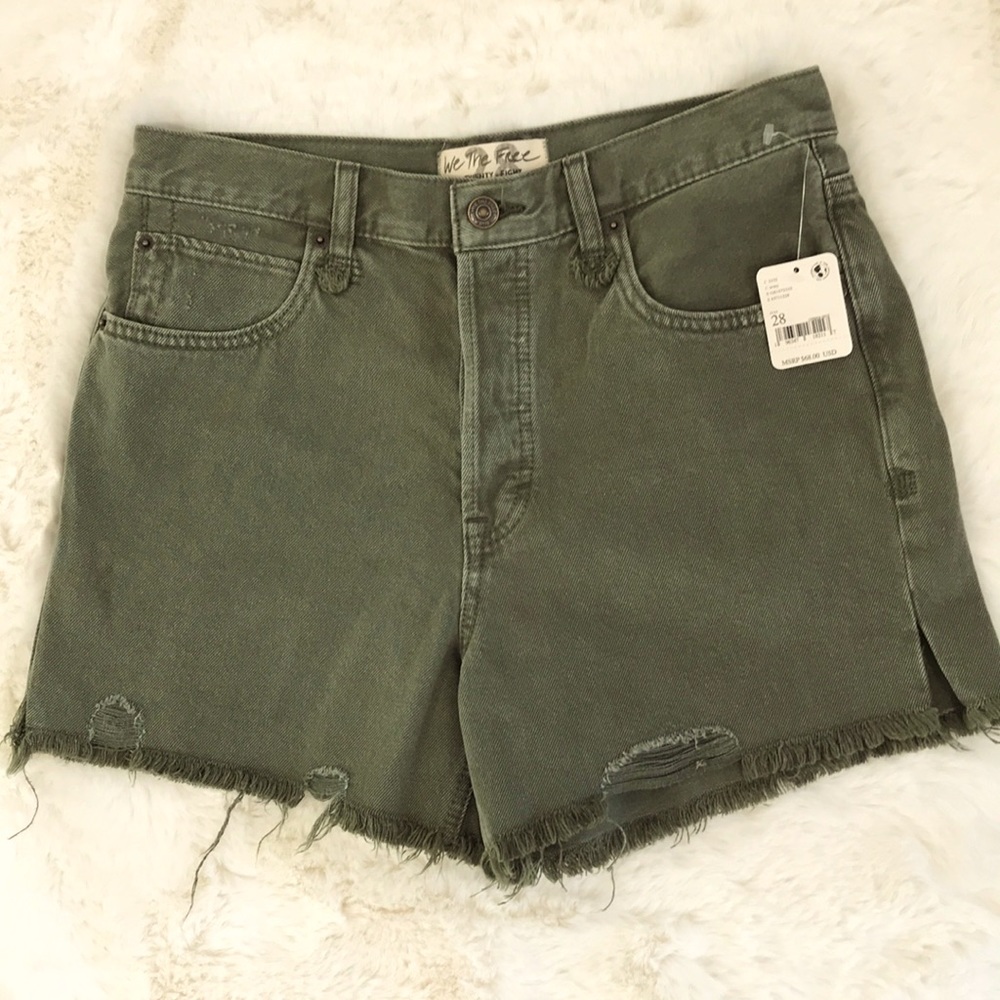 Free People We the Free Ripped Fringe Raw Hem Denim Shorts Olive green sz 28